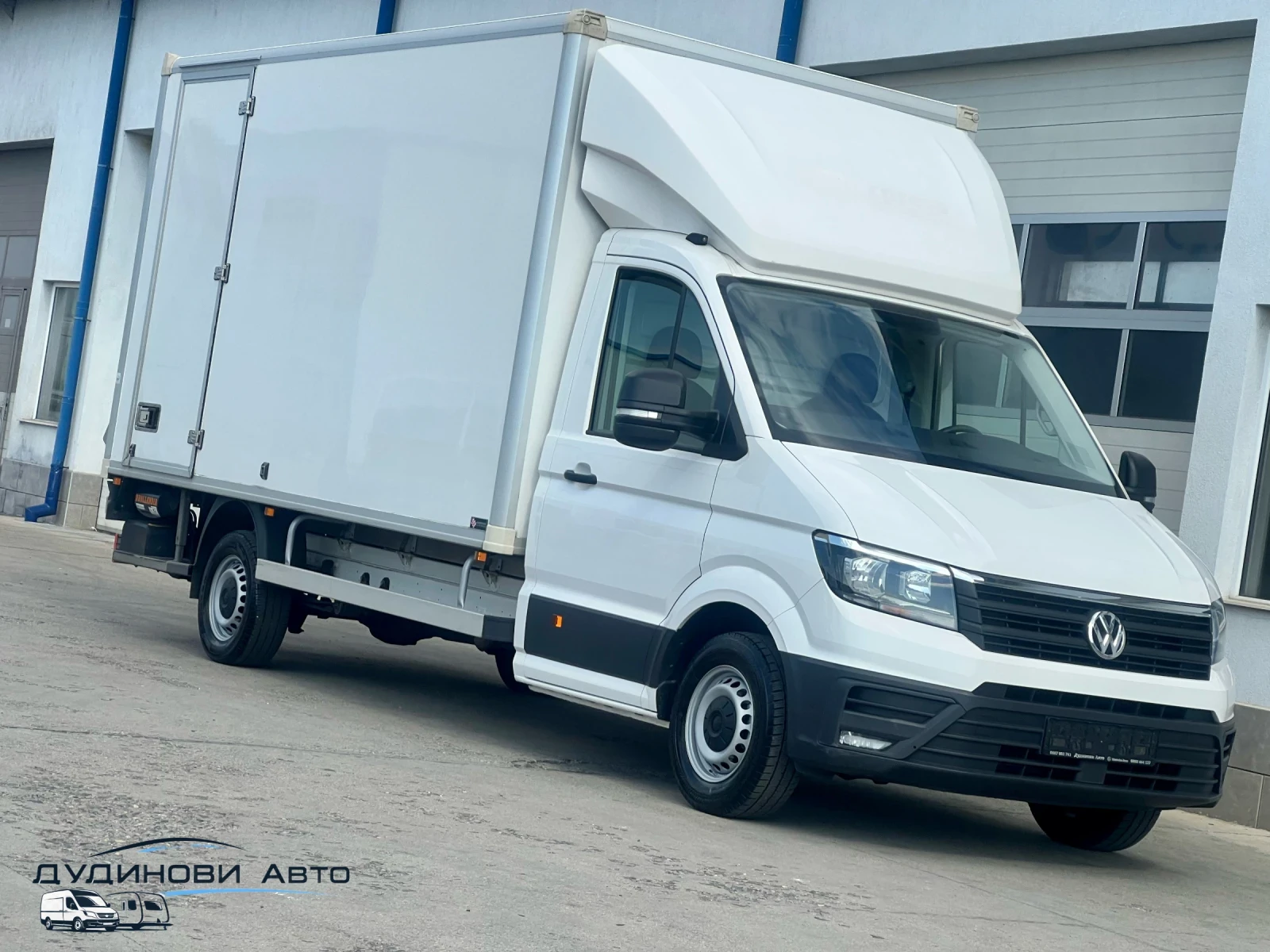 VW Crafter Падащ борд / 4.40м / 2019 година