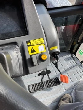 Трактор Armatrac 1254 LUX + PTO и преден навес, снимка 7