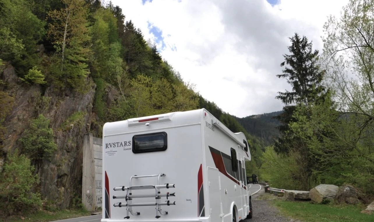Кемпер Rimor SEAL 5/FIAT DUCATO 2.3 MULTIJET/2020/6 МЕСТА/6 ЛЕГ, снимка 7 - Каравани и кемпери - 54695669