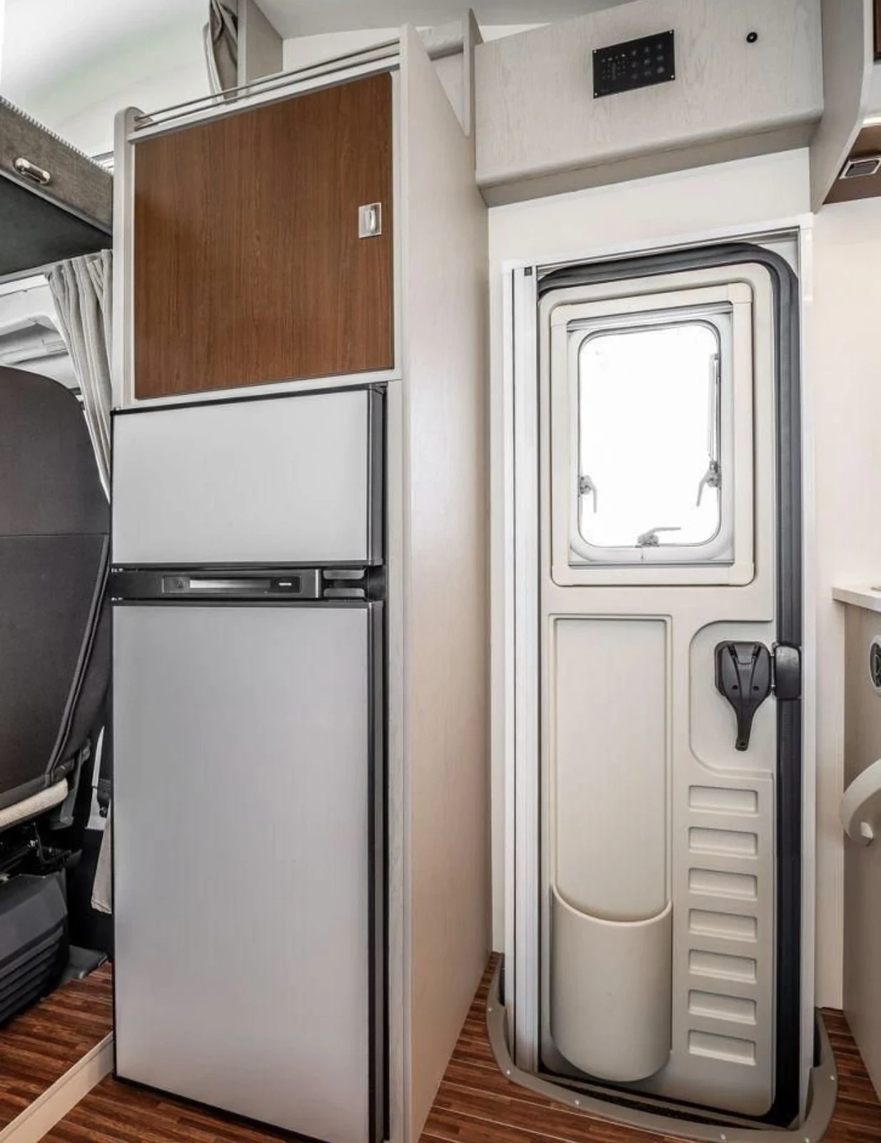Кемпер Rimor SEAL 5/FIAT DUCATO 2.3 MULTIJET/2020/6 МЕСТА/6 ЛЕГ, снимка 11 - Каравани и кемпери - 54695669
