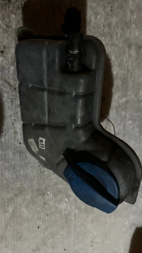 Разширителен съд , охладителна течност за Audi A4 - 8E0121403, снимка 2 - Части - 53406506