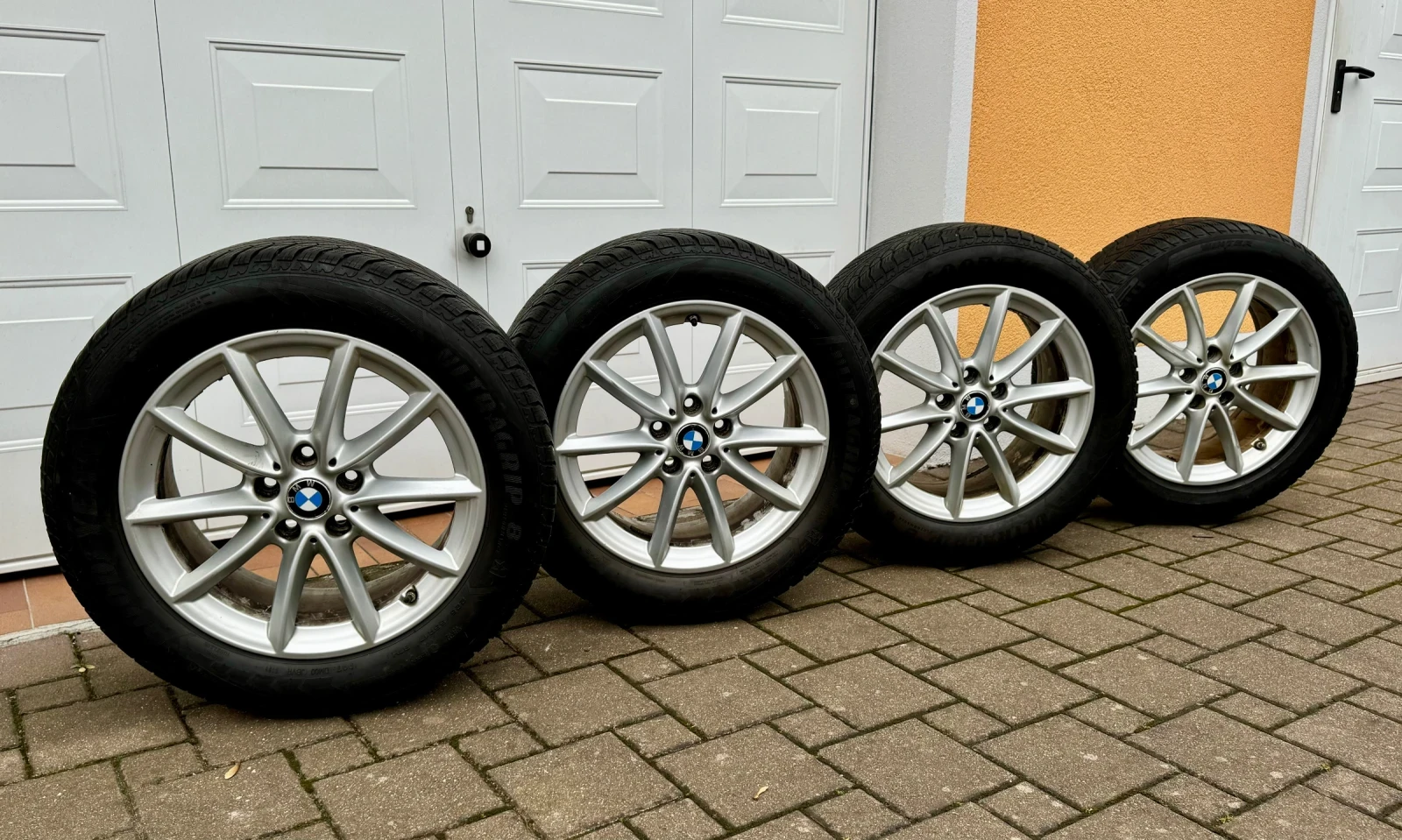    225/55R17  BMW X1 | Mobile.bg   1