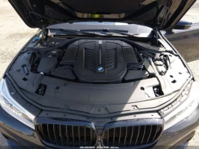 BMW 760 * V12* XDRIVE* BOWERS&WILKINS* МАСАЖИ* ПАНОРАМА* F, снимка 9