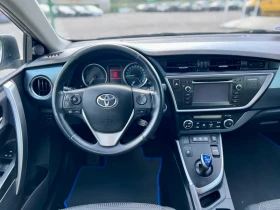 Toyota Auris 1.8Хибрид, Нави, Камера, снимка 11