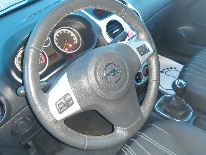 Opel Corsa 1.2i, снимка 8 - Автомобили и джипове - 40229106