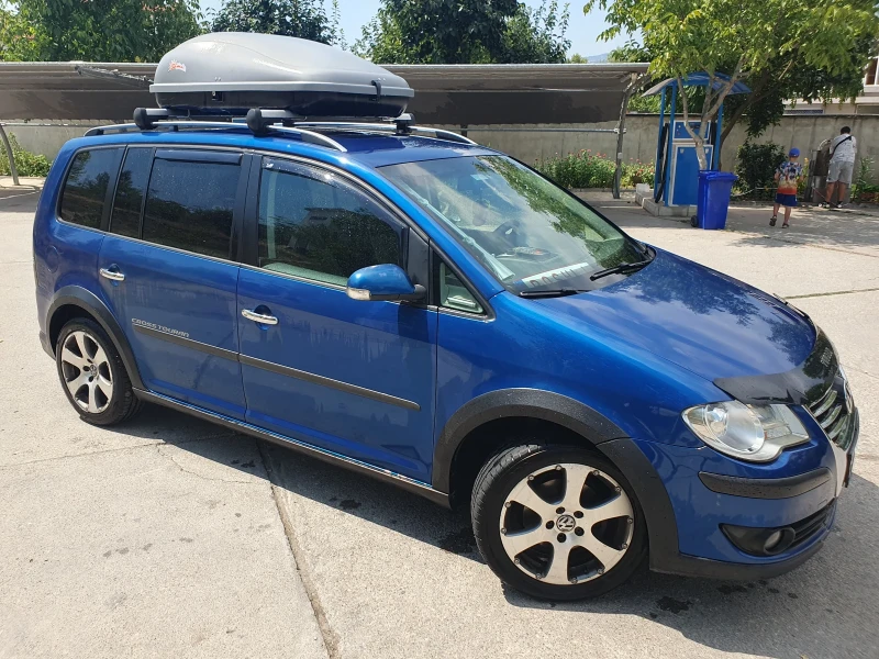 VW Touran CROSS, снимка 3 - Автомобили и джипове - 49177959