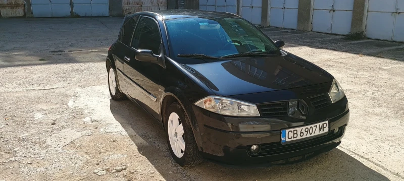 Renault Megane, снимка 1 - Автомобили и джипове - 47726753