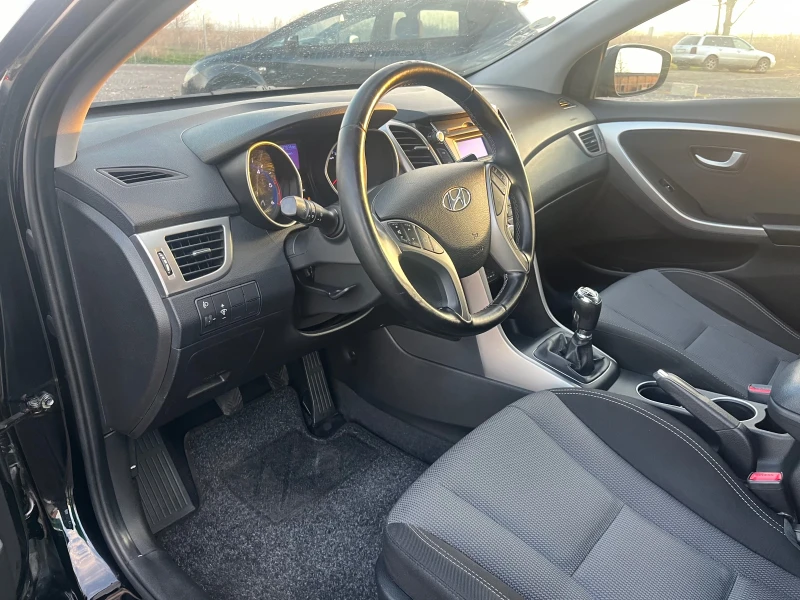 Hyundai I30 105 коня газ 7 места, снимка 6 - Автомобили и джипове - 48392921