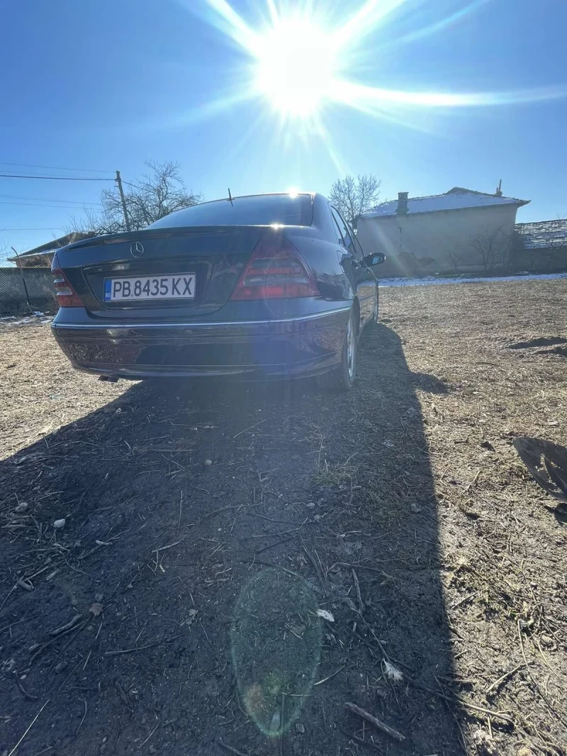 Mercedes-Benz C 220, снимка 3 - Автомобили и джипове - 48744834