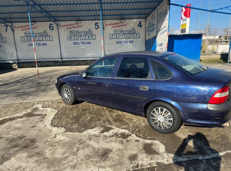 Opel Vectra 1.6 газ + КЛИМАТИК, снимка 2 - Автомобили и джипове - 48841310