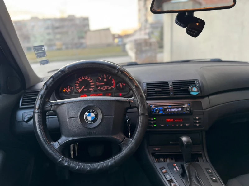 BMW 320, снимка 11 - Автомобили и джипове - 49348772