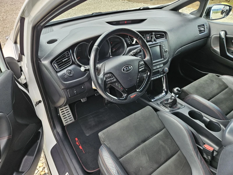Kia Ceed GT , снимка 8 - Автомобили и джипове - 51485293