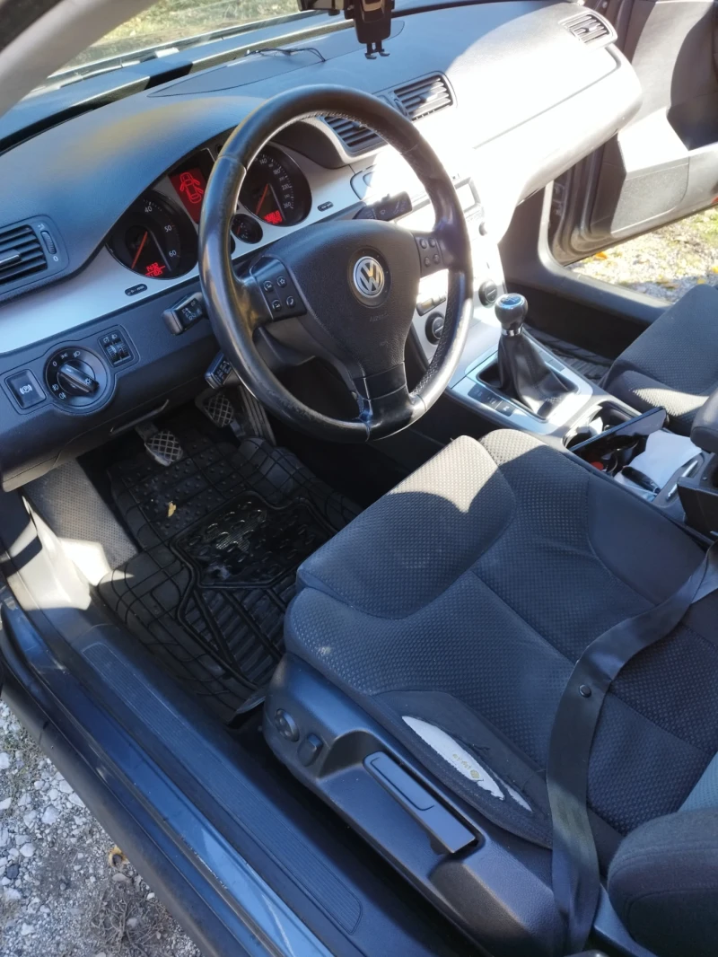 VW Passat 2.0TDI, снимка 7 - Автомобили и джипове - 52256458