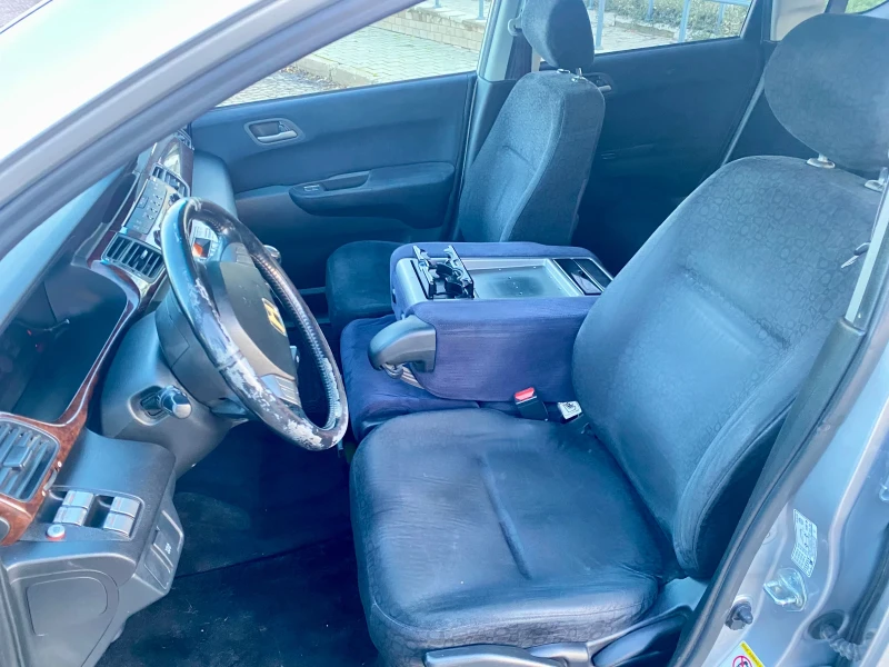 Honda Fr-v 2.2 I-CDTI, снимка 8 - Автомобили и джипове - 52540222