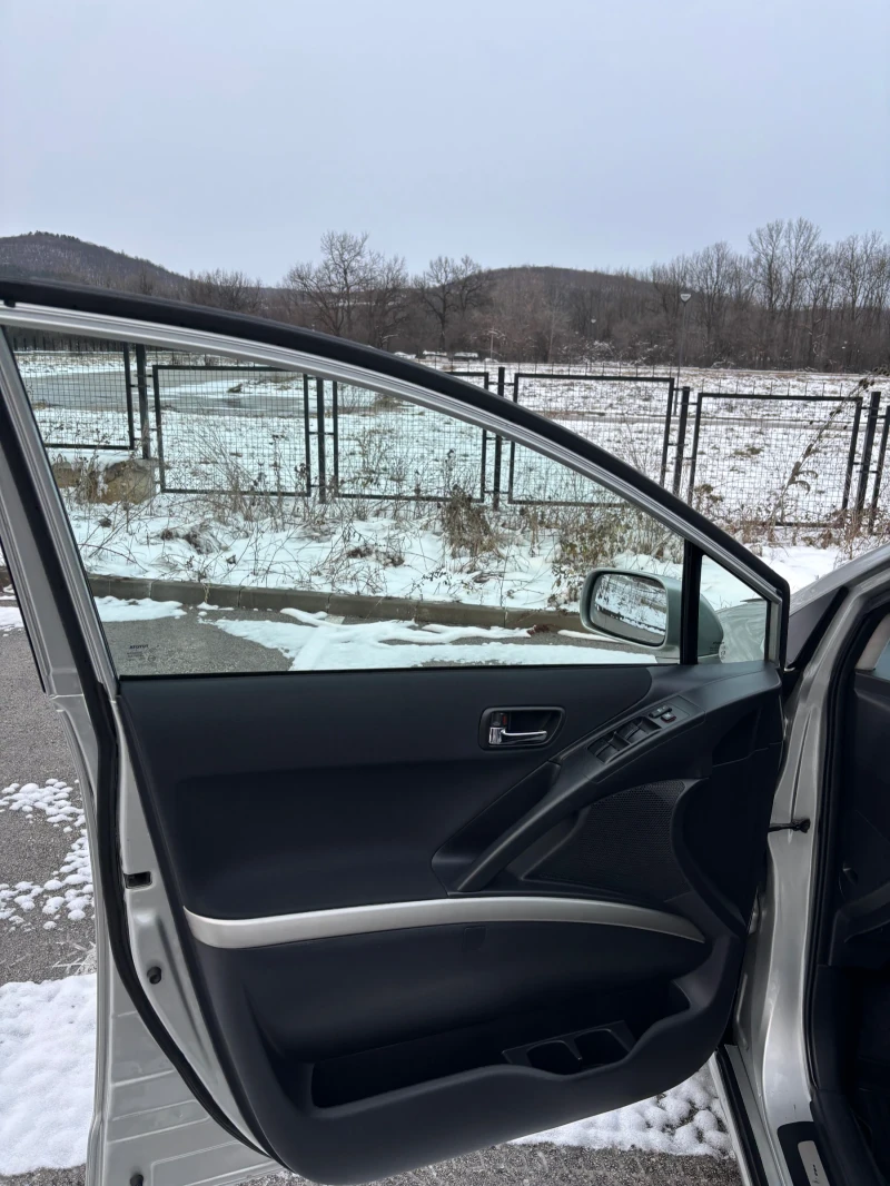 Toyota Corolla verso, снимка 13 - Автомобили и джипове - 53108421