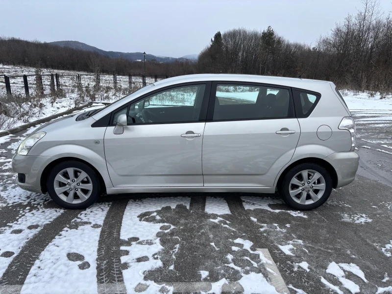 Toyota Corolla verso, снимка 5 - Автомобили и джипове - 53108421