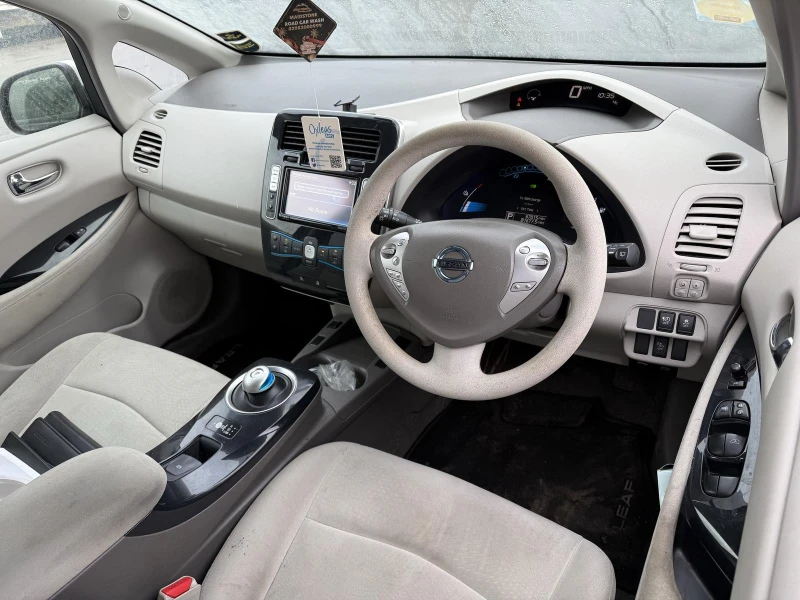 Nissan Leaf , снимка 10 - Автомобили и джипове - 53283140