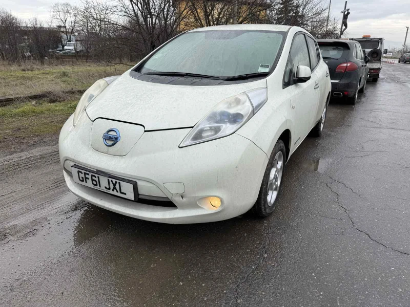 Nissan Leaf , снимка 3 - Автомобили и джипове - 53283140