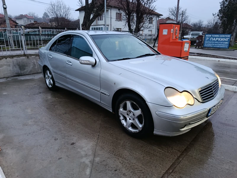 Mercedes-Benz C 220 2.2CDI, снимка 2 - Автомобили и джипове - 53459237