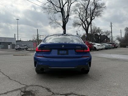 BMW 330 * HARMONKARDON* * HeadUp* AвтоКредит* (ЦЕНА ДО БГ), снимка 6 - Автомобили и джипове - 53817423