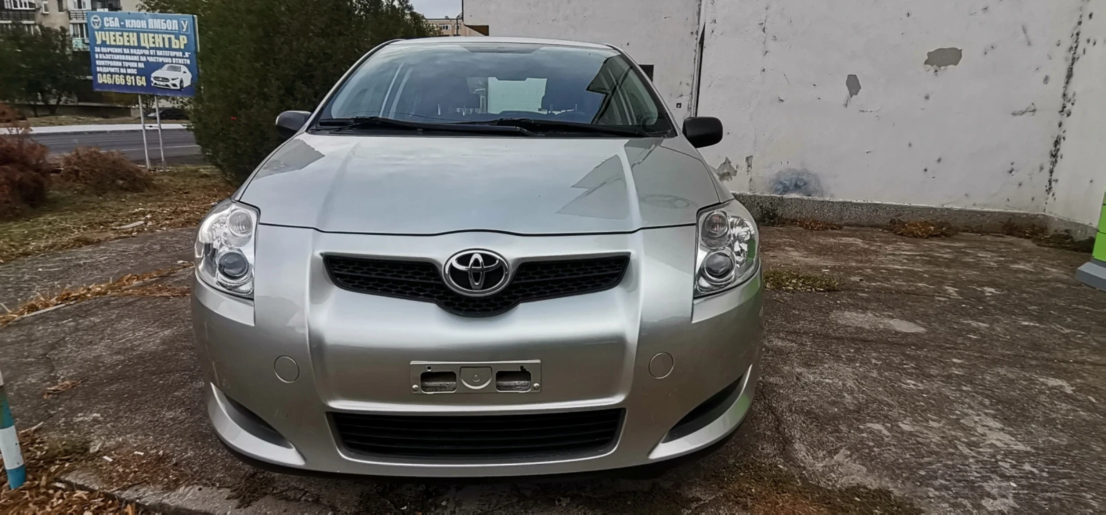 Toyota Auris 1.4 d4d - изображение 2