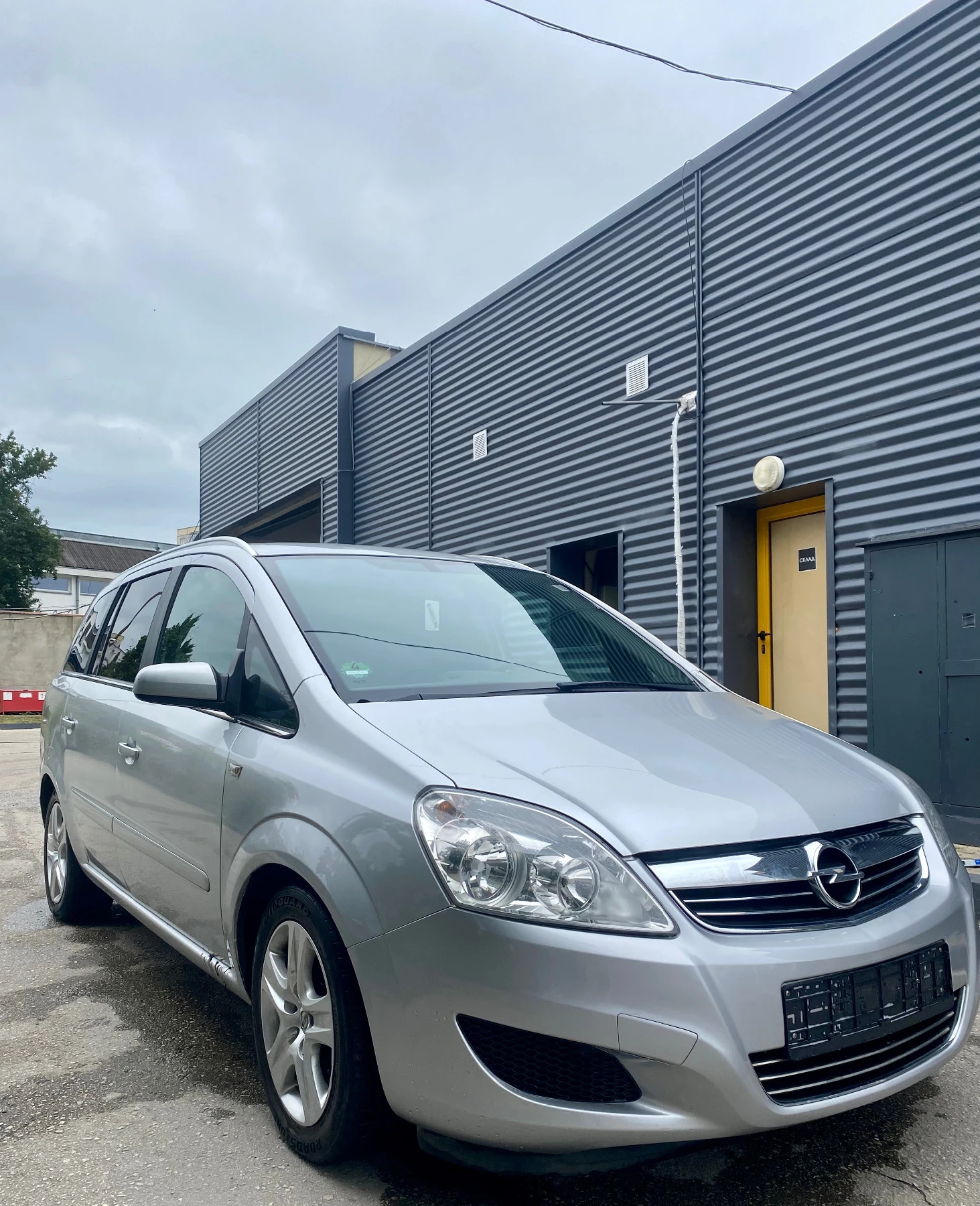 Opel Zafira 6 + 1 FACE - изображение 2