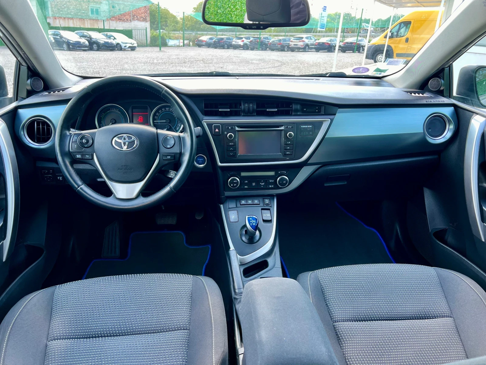 Toyota Auris 1.8Хибрид, Нави, Камера - изображение 10