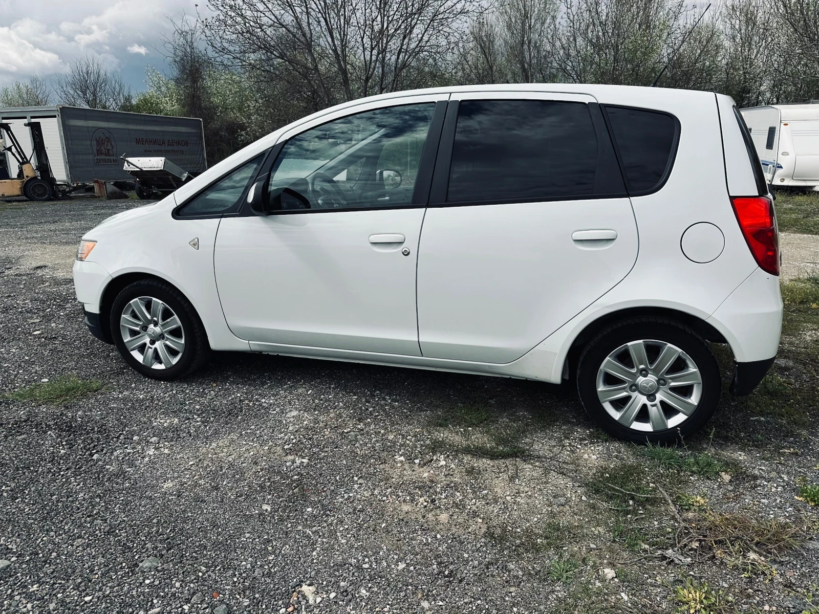 Mitsubishi Colt Colt 1.5i automat facelift - изображение 7