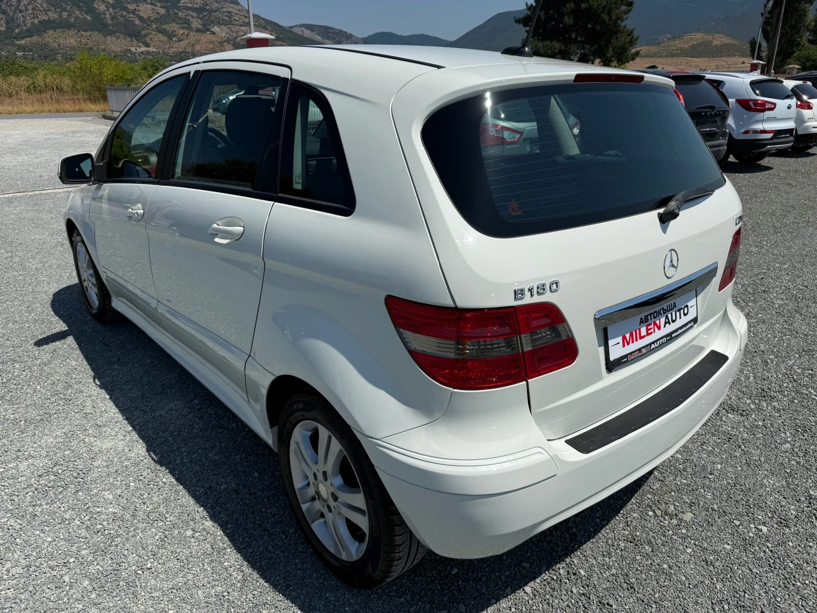 Mercedes-Benz B 180 (KATO НОВА) - изображение 8