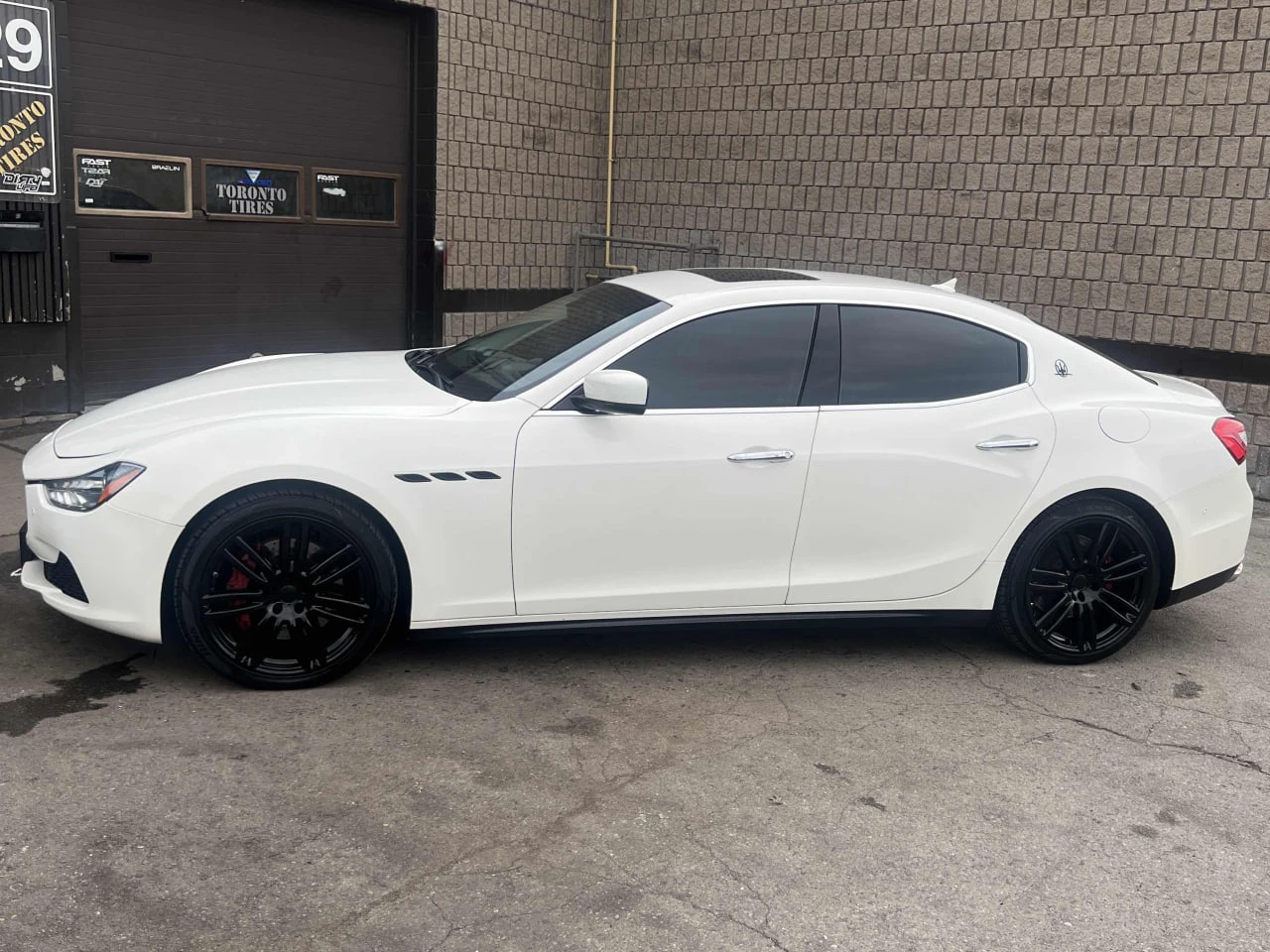 Maserati Ghibli * АВТО КРЕДИТ* ЦЕНА ДО БГ * CARFAX *  - изображение 2