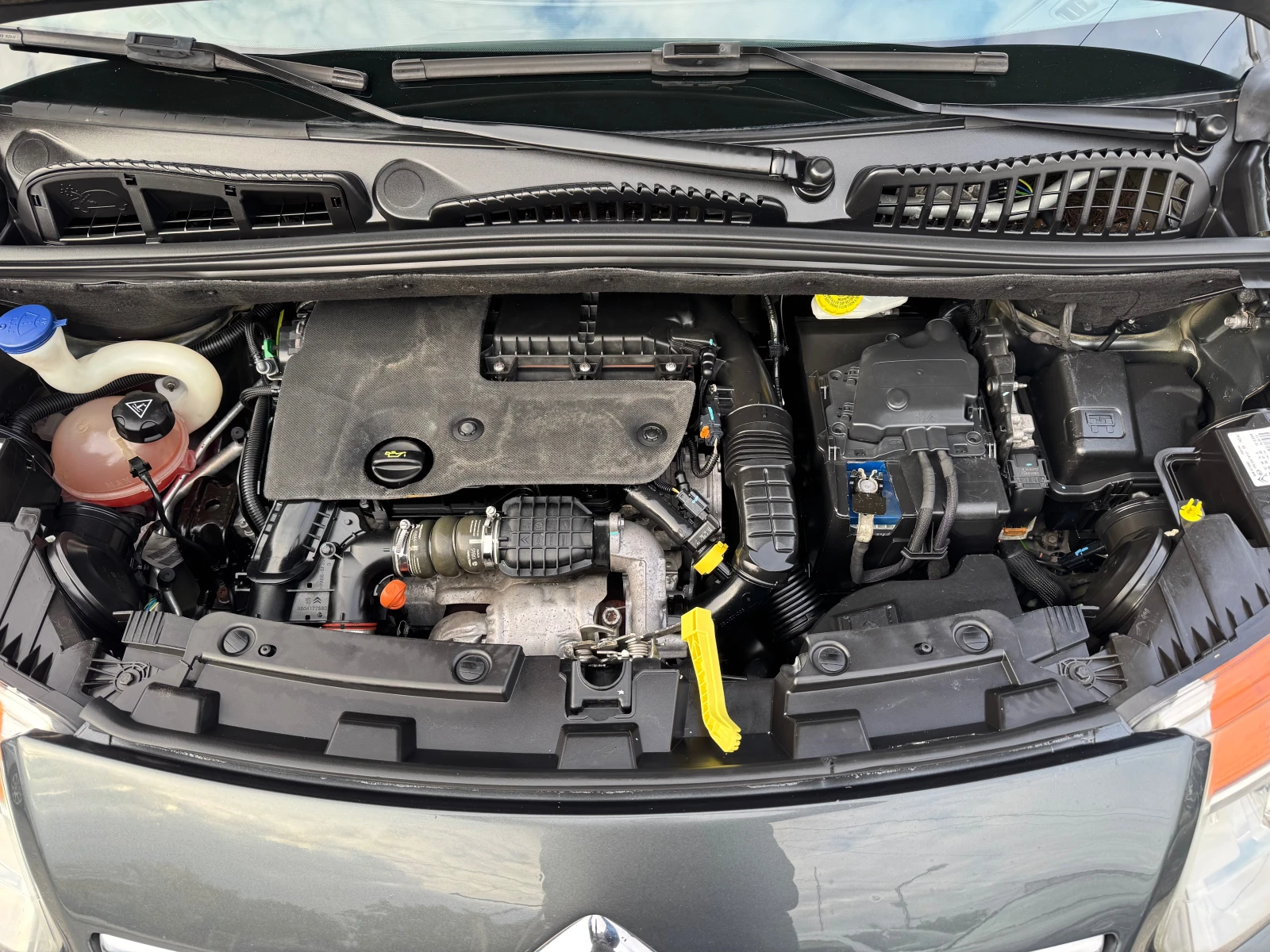 Citroen C3 Picasso 1.6 HDI-FACE-ЛИЗИНГ - изображение 8