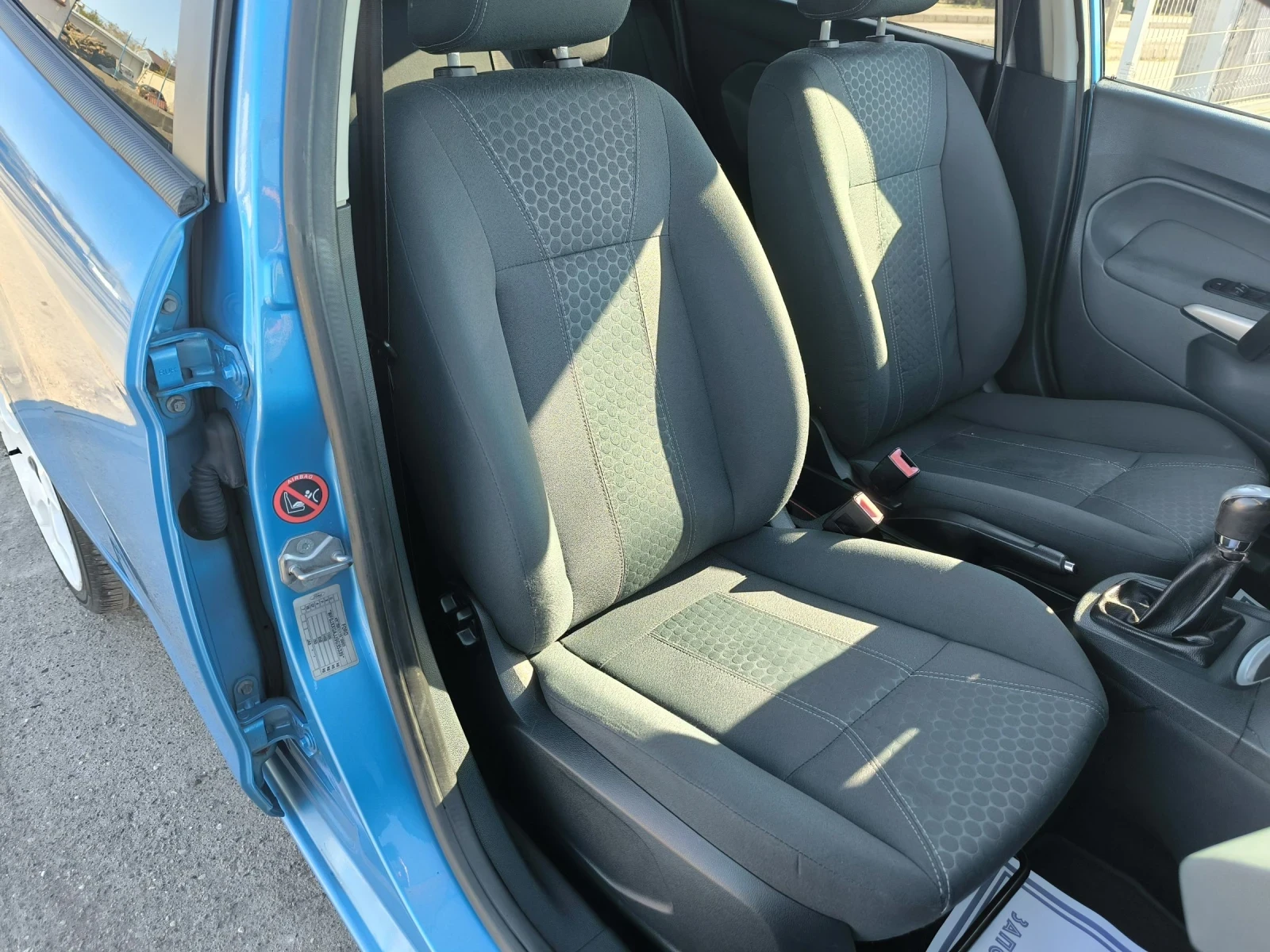 Ford Fiesta 1.6i - изображение 8