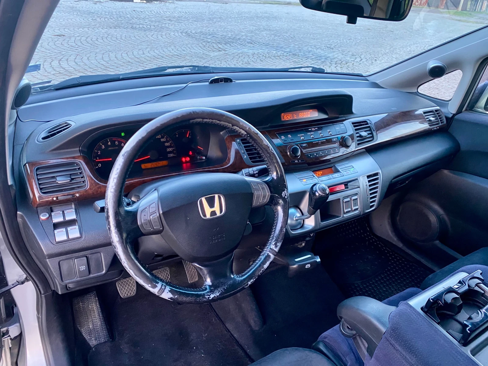 Honda Fr-v 2.2 I-CDTI - изображение 9