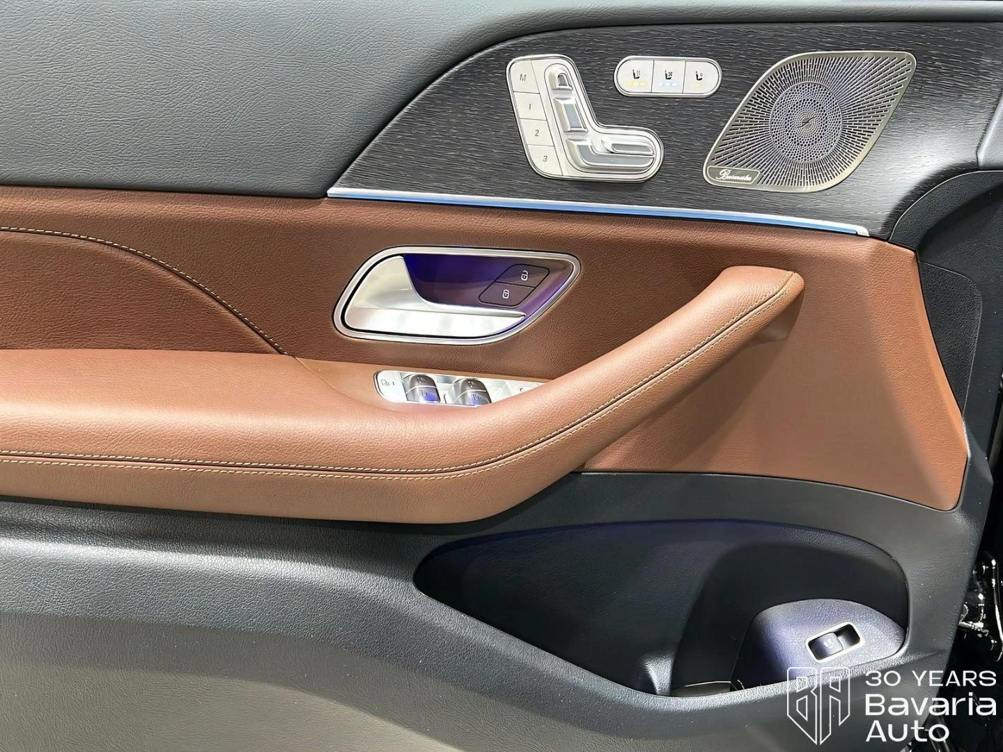 Mercedes-Benz GLS 450 d 4MATIC  AMG Line, снимка 11 - Автомобили и джипове - 53729969