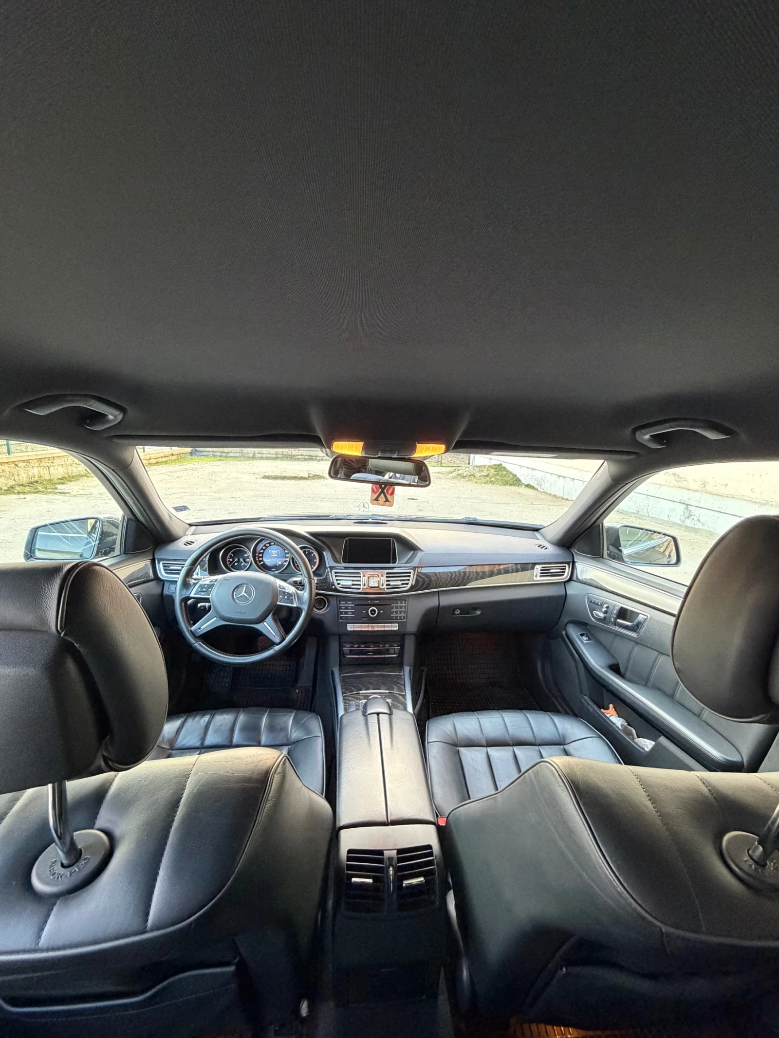 Mercedes-Benz E 300, снимка 11 - Автомобили и джипове - 53847910