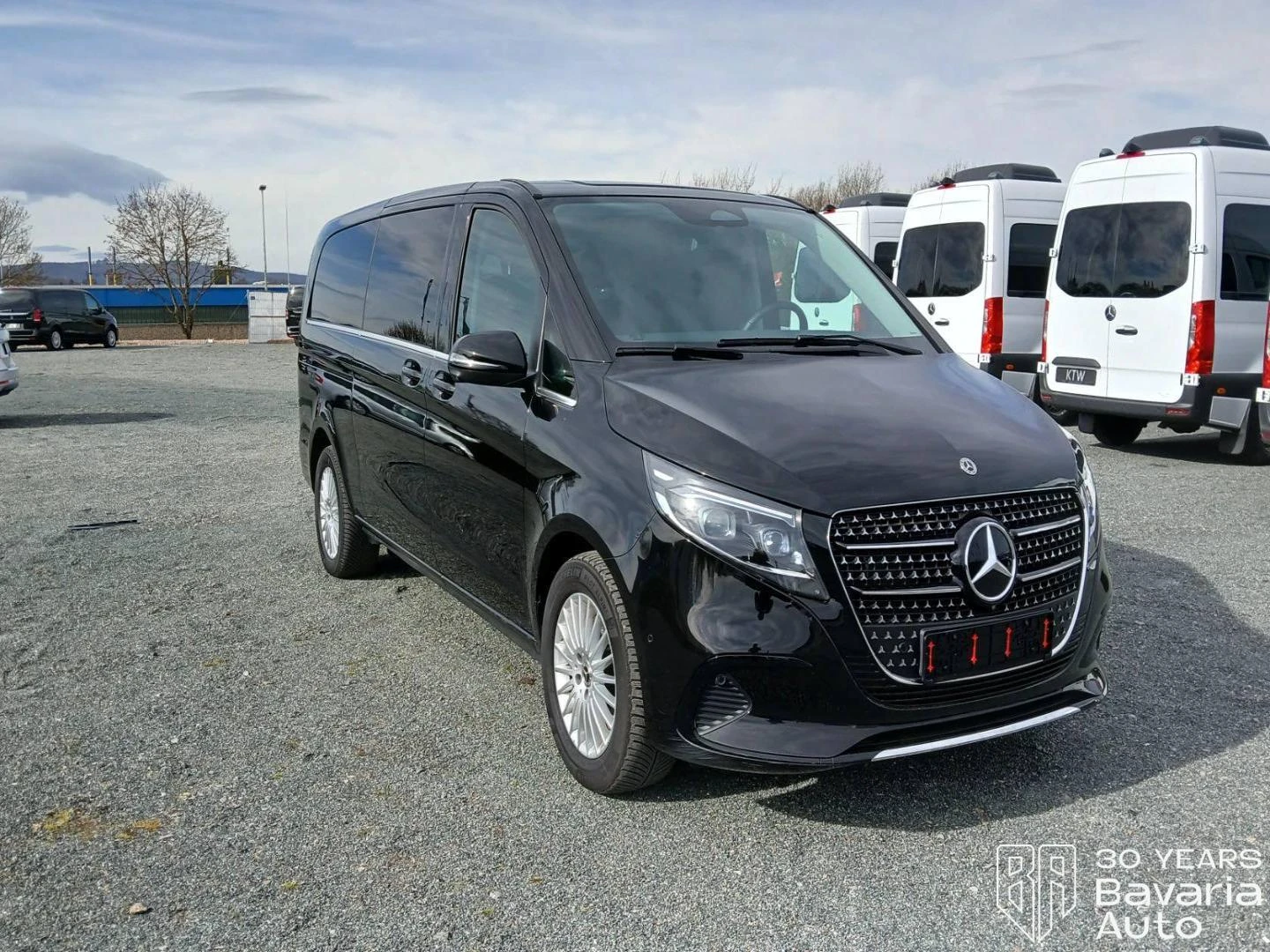 Mercedes-Benz V 300 d Extralang 4Matic Automatik Avantgarde, снимка 4 - Автомобили и джипове - 53918555