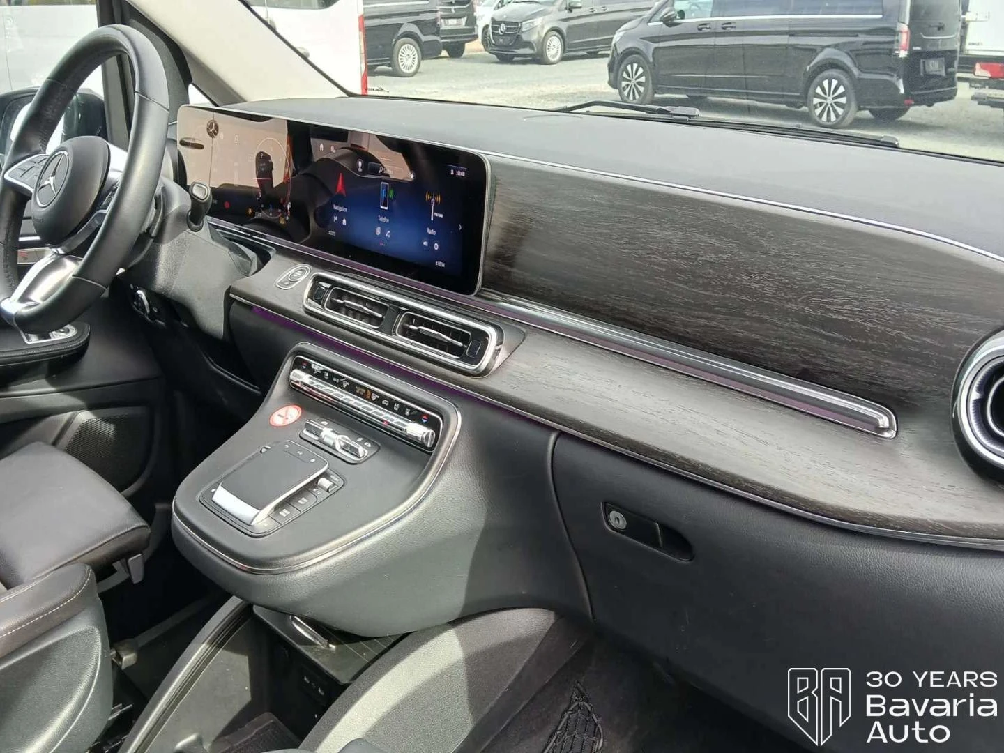 Mercedes-Benz V 300 d Extralang 4Matic Automatik Avantgarde, снимка 7 - Автомобили и джипове - 53918555