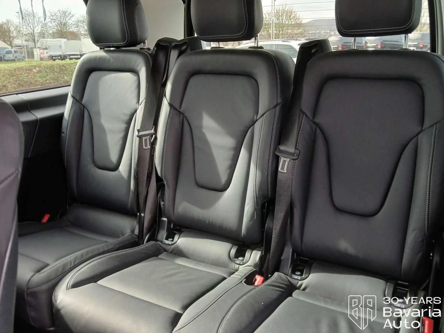 Mercedes-Benz V 300 d Extralang 4Matic Automatik Avantgarde, снимка 9 - Автомобили и джипове - 53918555