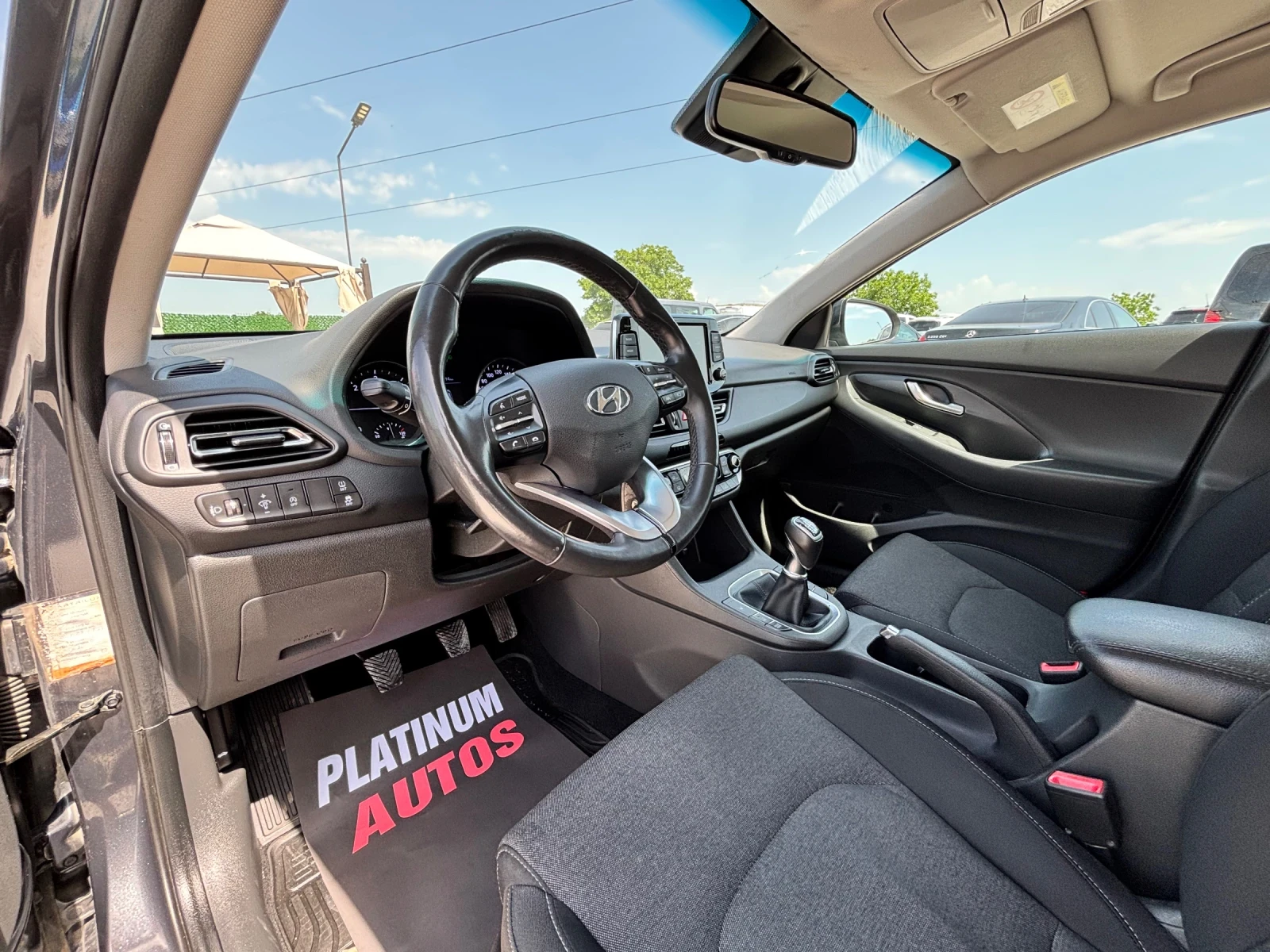 Hyundai I30 1.6D/ПОДГРЕВ/КАМЕРА/ЕВРО 6, снимка 4 - Автомобили и джипове - 54717562