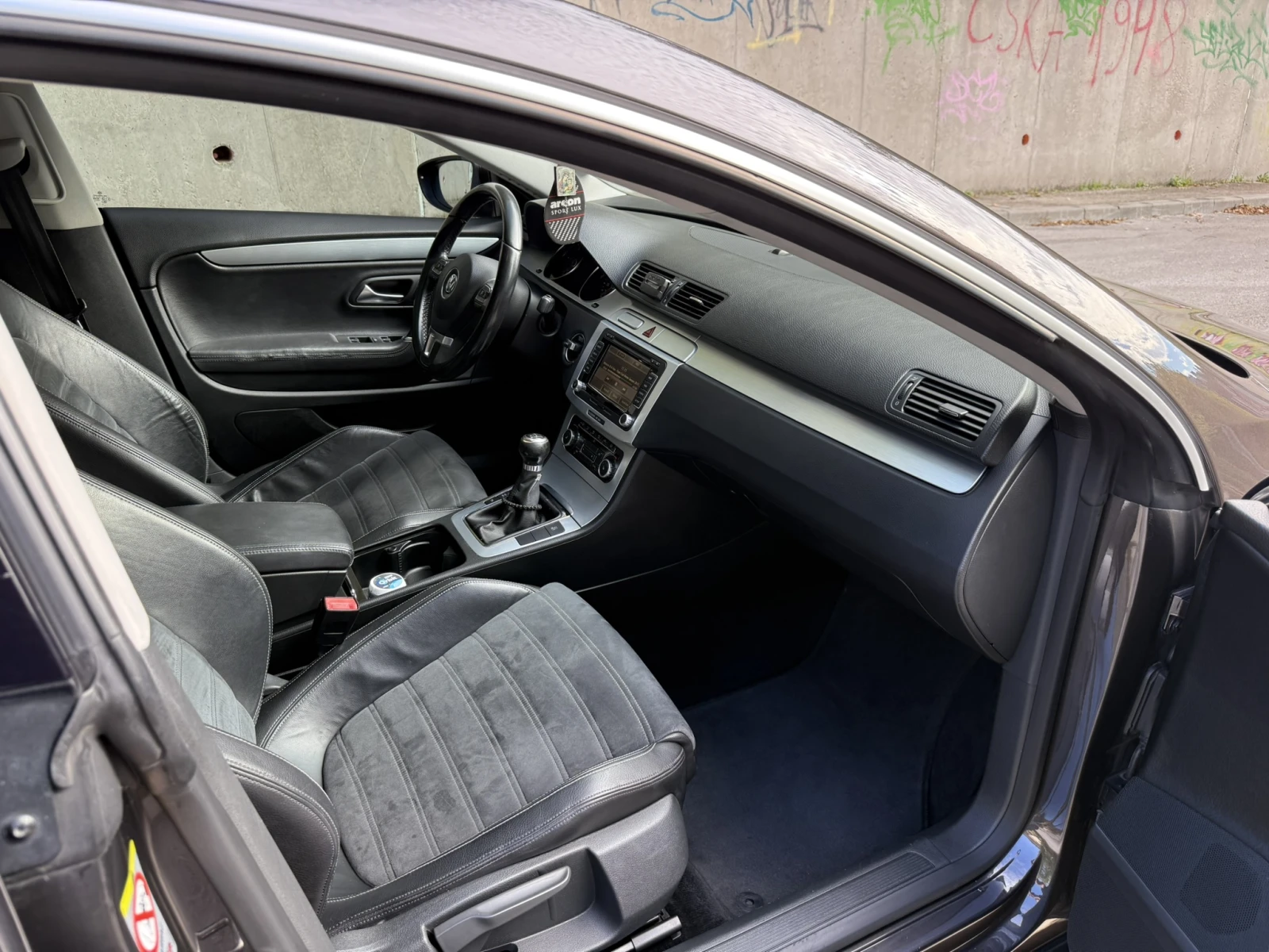 VW Passat CC 2.0TDI, снимка 12 - Автомобили и джипове - 54811112