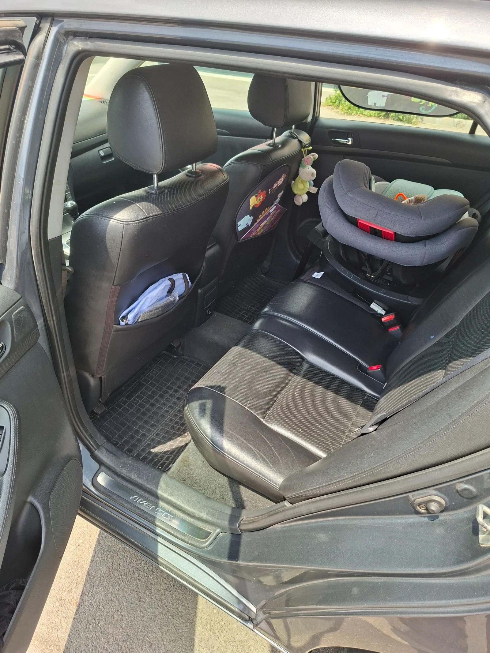 Toyota Avensis 2.2 d4d 150 k.c Elegant, снимка 14 - Автомобили и джипове - 55314006
