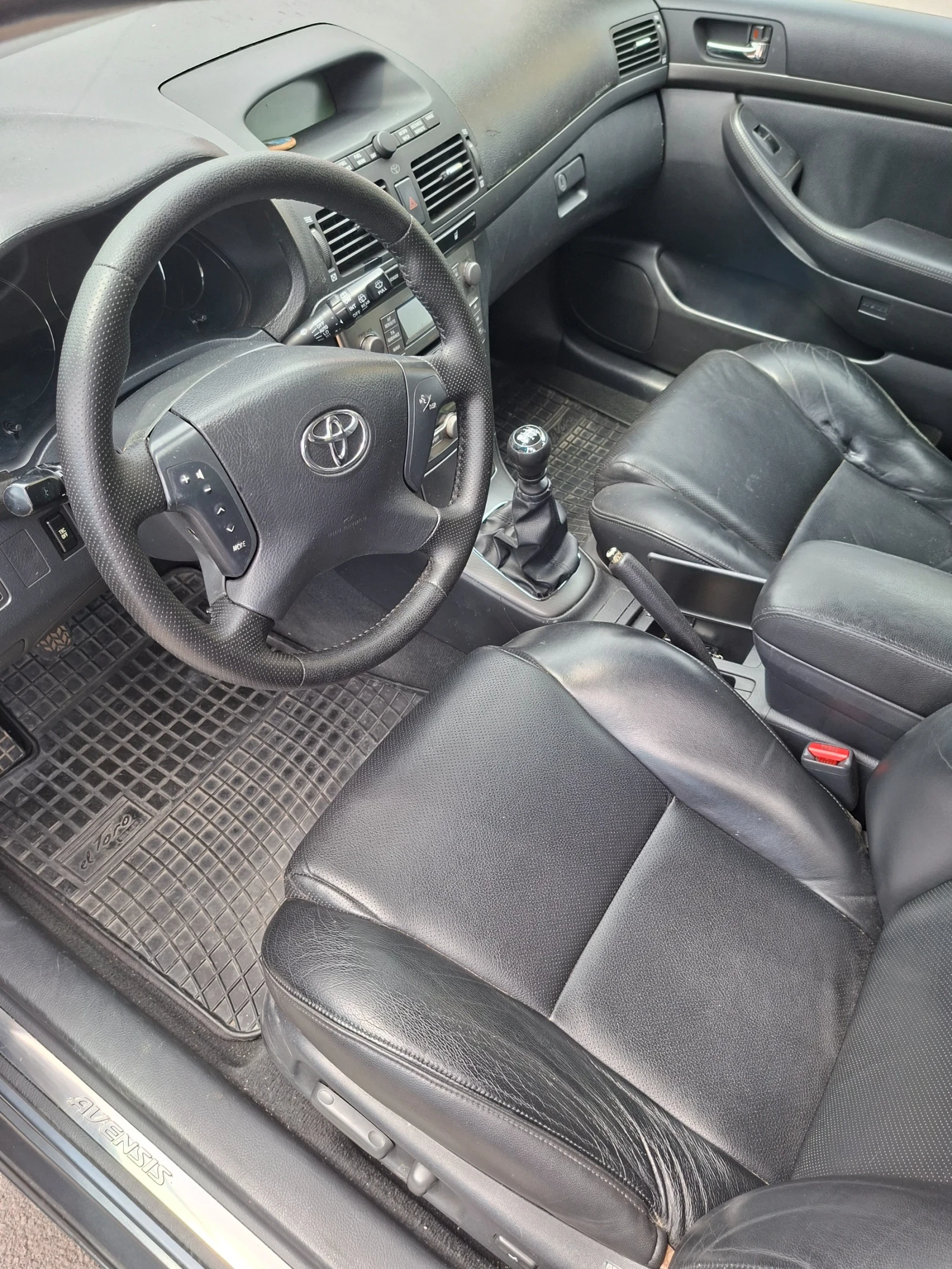 Toyota Avensis 2.2 d4d 150 k.c Elegant, снимка 11 - Автомобили и джипове - 55314006