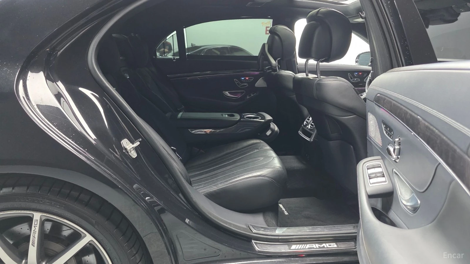 Mercedes-Benz S 63 AMG 4MATIC* HUD* 360* МАСАЖИ* КОЖА* ПАНО, снимка 10 - Автомобили и джипове - 55468135