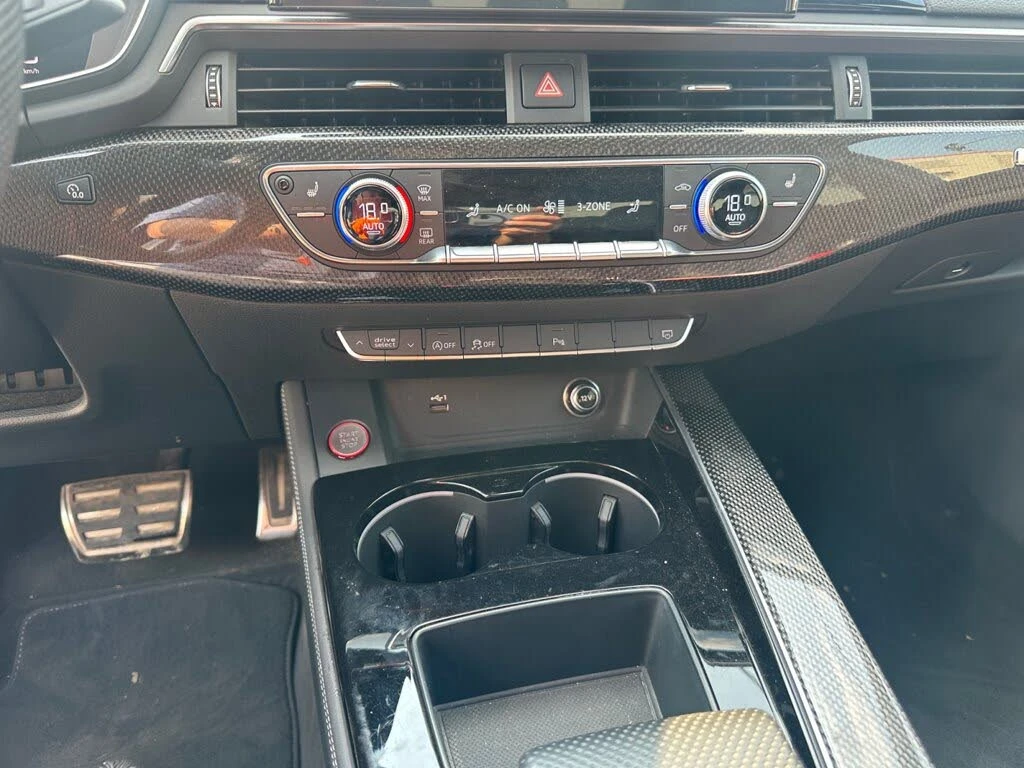 Audi S4 Technik/ Bang & Olufsen/360 camera/Digital/ Matrix, снимка 14 - Автомобили и джипове - 55525657