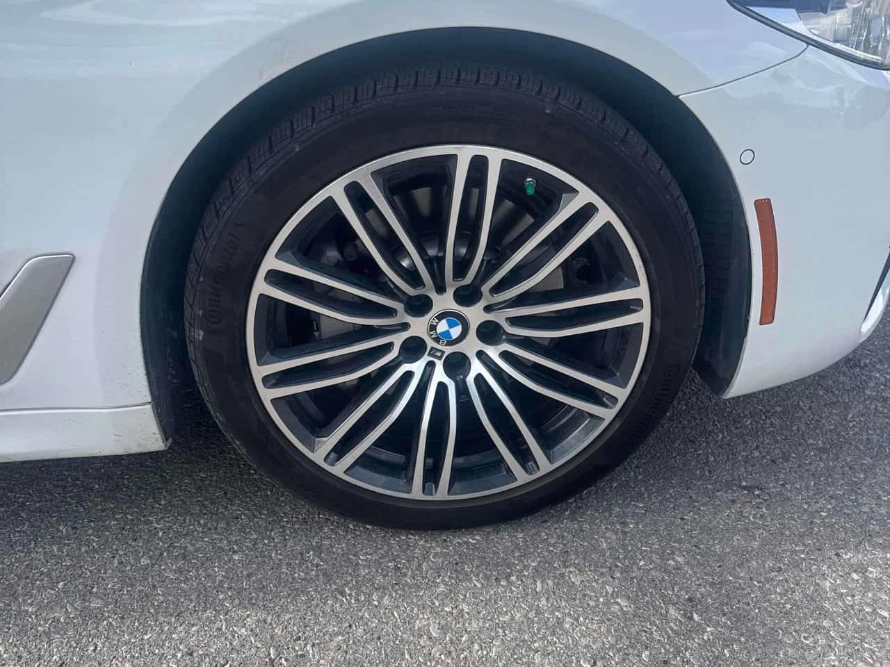 BMW 530 * xDrive * ЛИЦЕНЗИРАН ДИЛЪР * CARFAX, снимка 7 - Автомобили и джипове - 55593438