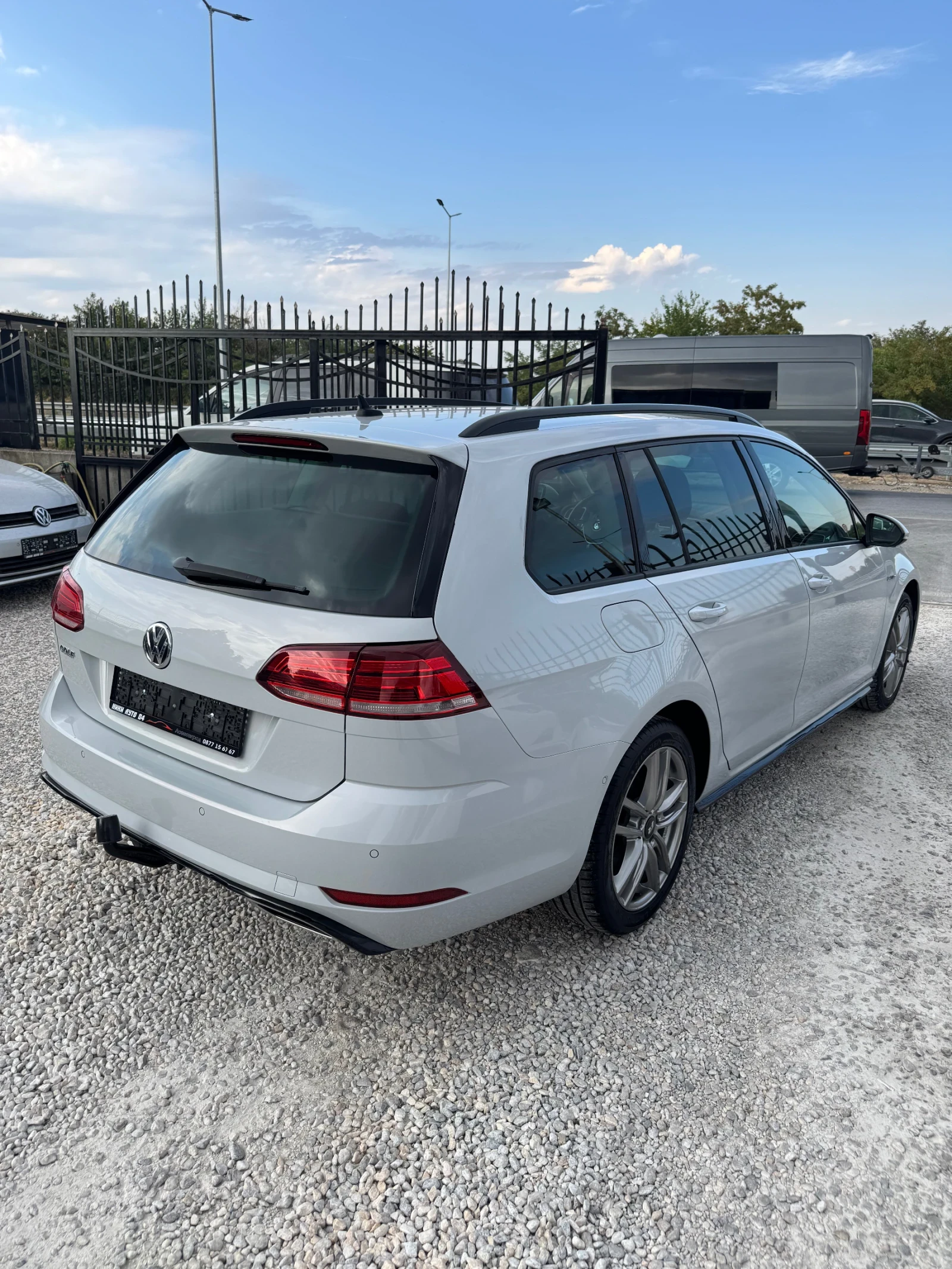 VW Golf 2.0 tdi Rline blue motion, снимка 4 - Автомобили и джипове - 55806392