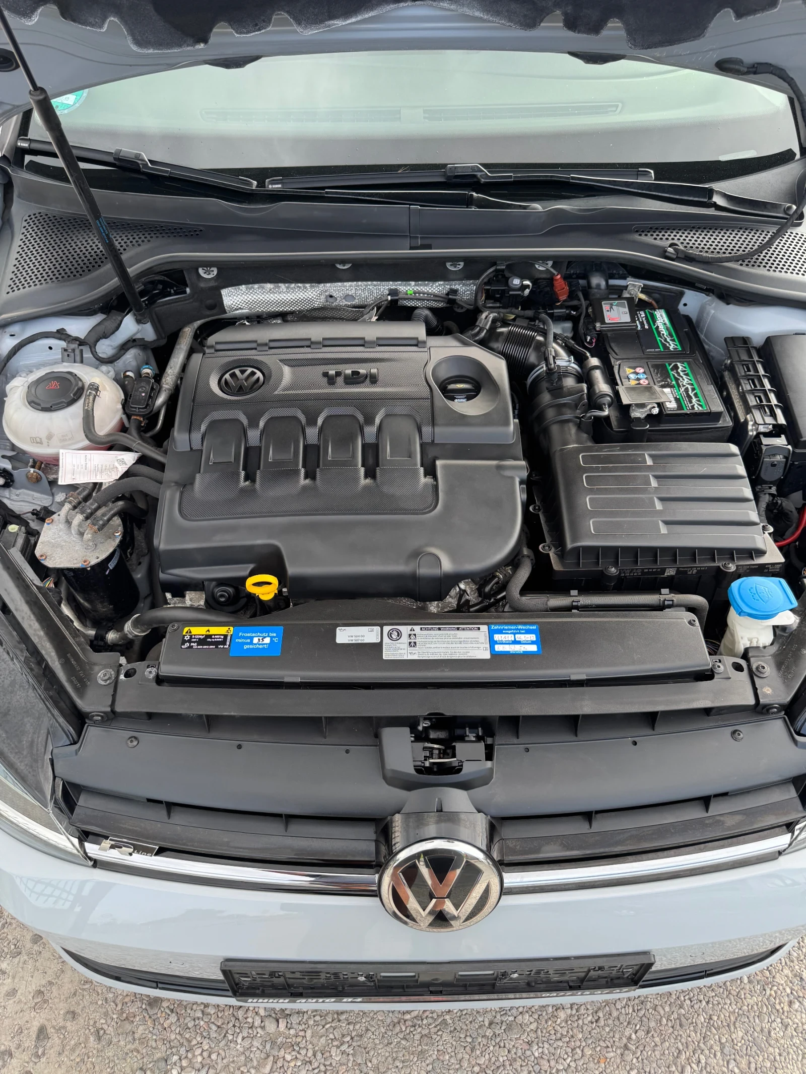 VW Golf 2.0 tdi Rline blue motion, снимка 15 - Автомобили и джипове - 55806392