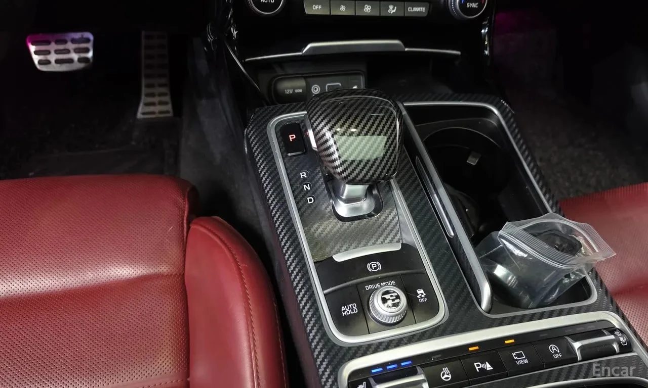 Kia Stinger 3.3 Turbo AWD | АВТОФИНАНСИРАНЕ, снимка 9 - Автомобили и джипове - 56122285