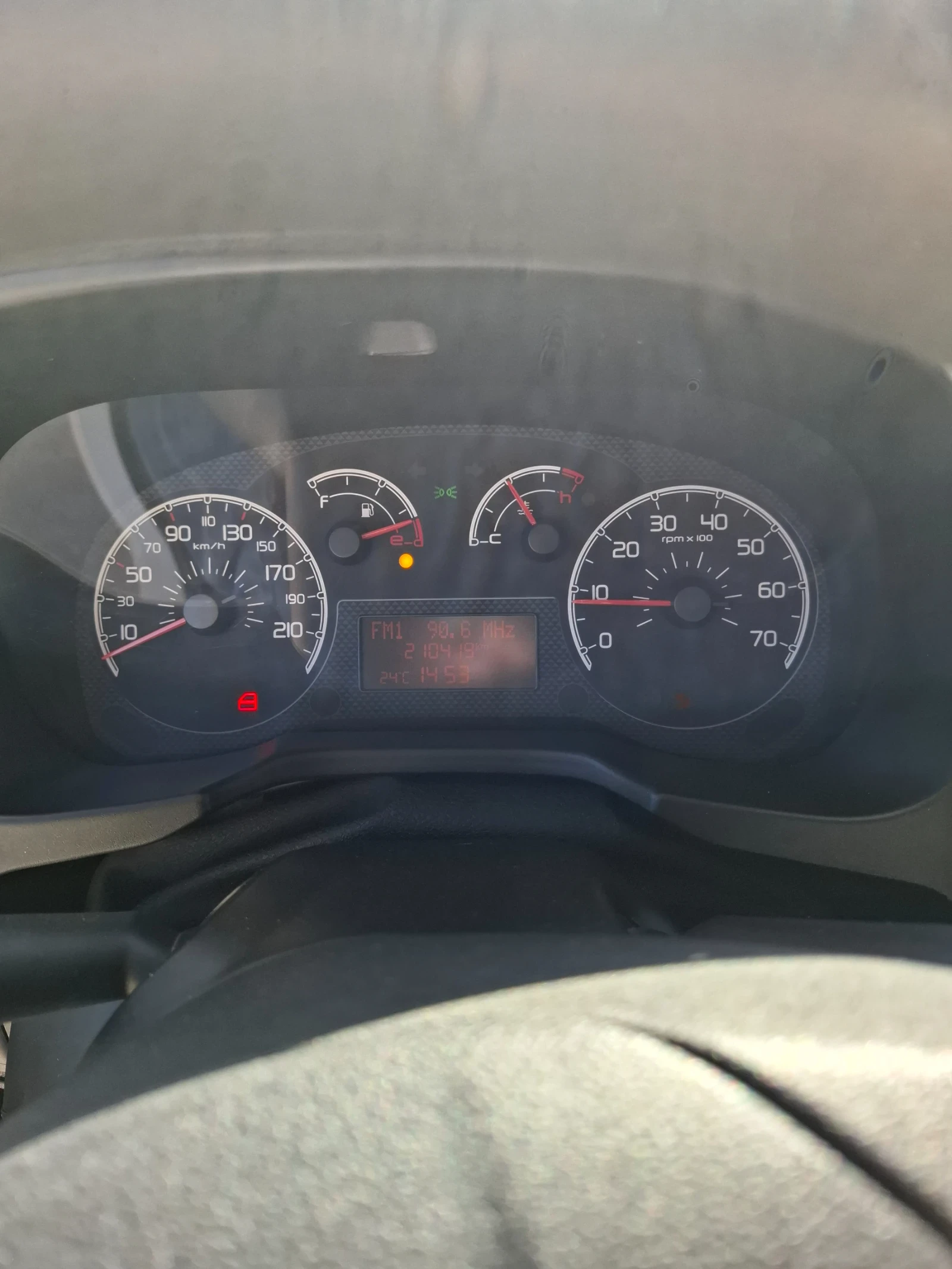 Fiat Qubo Миниван, снимка 10 - Автомобили и джипове - 56330880