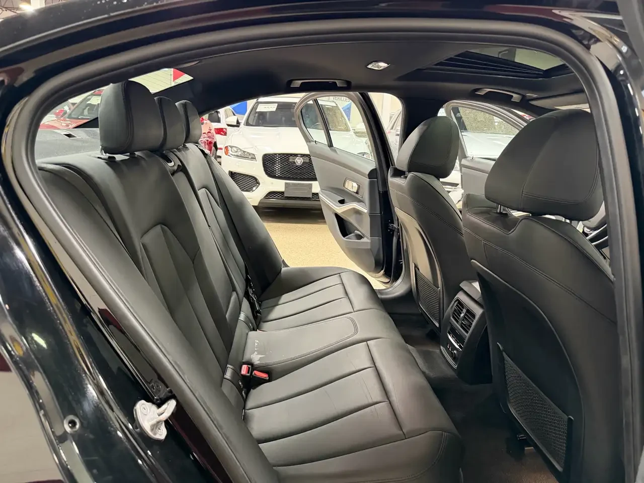 BMW 330 330i xDrive - WIRELESS APPLE CARPLAY - NAVIGATION | Mobile.bg � ����������� 11